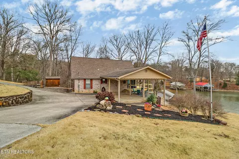 165 Lakeshore Ct, Spring City, TN 37381