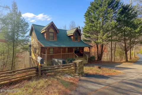 934 Vixen Run, Gatlinburg, TN 37738