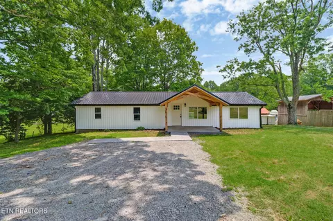 1095 Franklin Rd, Jamestown, TN 38556