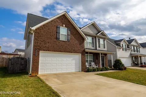 3322 Song Sparrow Dr, Maryville, TN 37803
