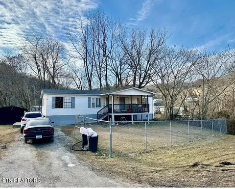 6154 Hwy 840, Wallins, KY 40873