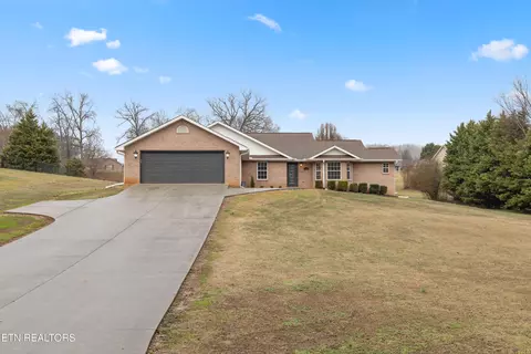 3732 Bent Rd, Kodak, TN 37764