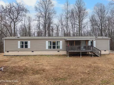 561 Miller Fork Ln, La Follette, TN 37766