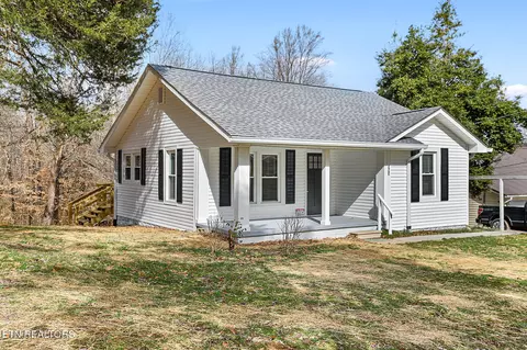 353 Lee Rd, Clinton, TN 37716