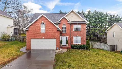 1319 Pershing Hill Ln, Knoxville, TN 37919