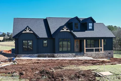1430 Maple Ln, Greenback, TN 37742