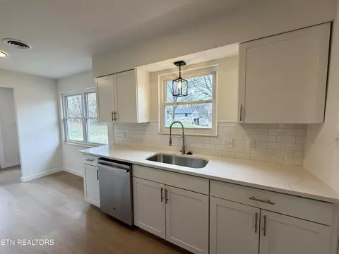 7810 Brickyard Rd, Powell, TN 37849 photo 9