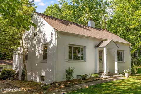 129 W Norris Rd, Norris, TN 37828