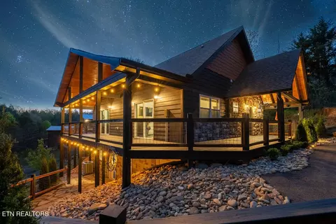 1608 Mitchell Farm Rd, Pigeon Forge, TN 37876