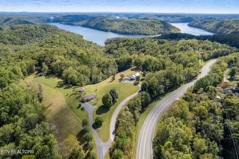 Smithville Hwy, Silver Point, TN 38582