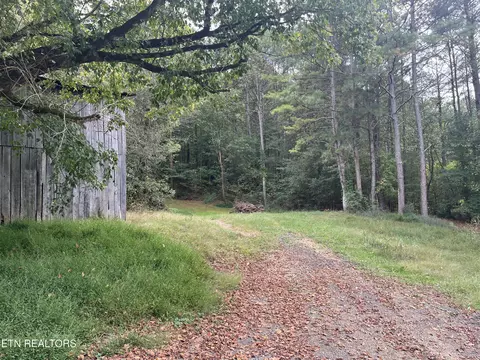 000 Cr 67 Rd, Riceville, TN 37370
