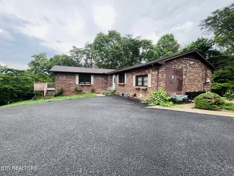 235 Parliament Rd, Harrogate, TN 37752