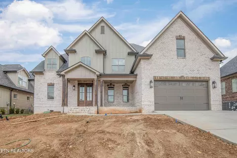 7733 Madgewood Ln, Knoxville, TN 37909