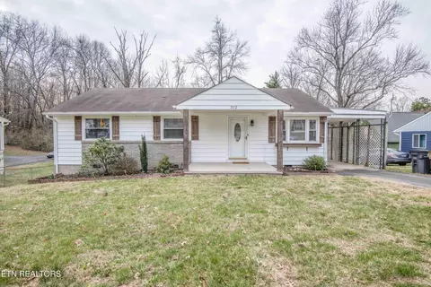 312 Sarvis Dr, Knoxville, TN 37920