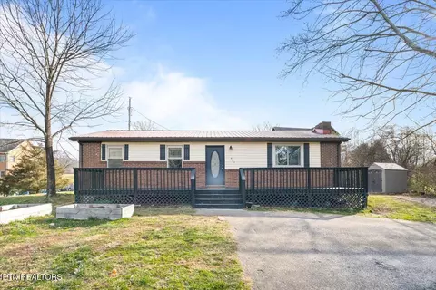 491 Tionesta Dr, Jacksboro, TN 37757
