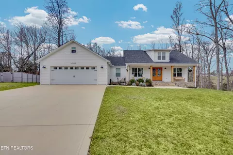 4966 Curtis Dr, Cookeville, TN 38506