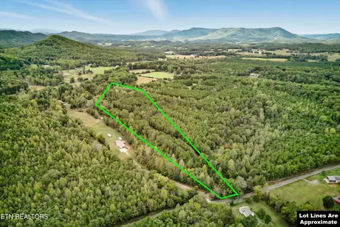 173 Akins Rd, Tellico Plains, TN 37385
