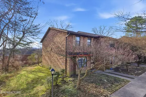 810 Highland Dr #1104, Knoxville, TN 37912