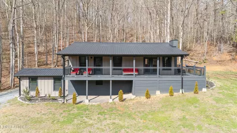 2359 Grassy Branch Rd, Sevierville, TN 37876