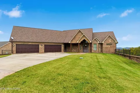 7418 Youmans Ln, Corryton, TN 37721