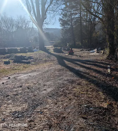 2503 Exeter Ave, Middlesboro, KY 40965