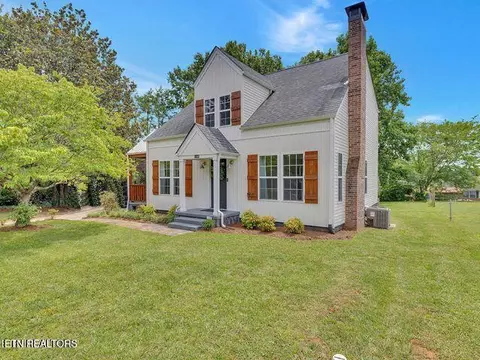 1100 Cedar Ln, Knoxville, TN 37912