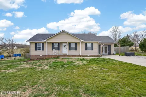 4535 Ewing Dr, Baxter, TN 38544