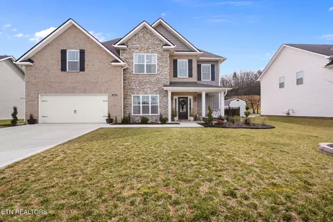 2462 Tributary Dr, Sevierville, TN 37876