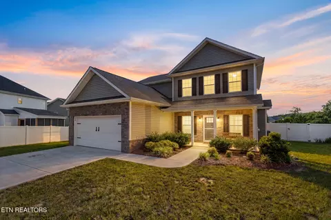 5904 Savant Ln, Knoxville, TN 37918