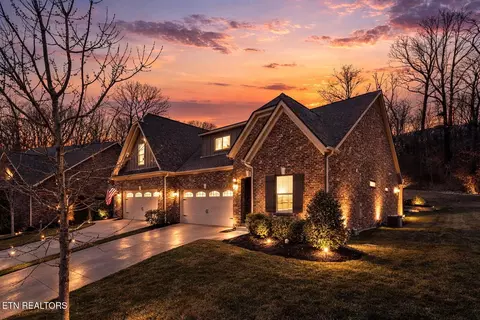 2512 Sugarberry Rd, Knoxville, TN 37932