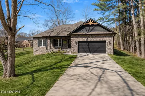 2925 Marvin Cir, Maryville, TN 37803