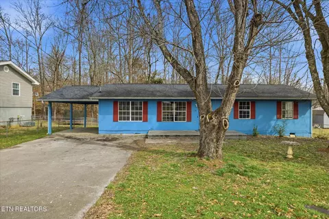 134 Foxwood Cir, Oliver Springs, TN 37840