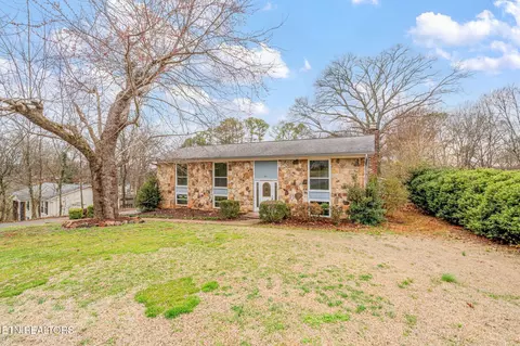 709 W Meadecrest Dr, Knoxville, TN 37923