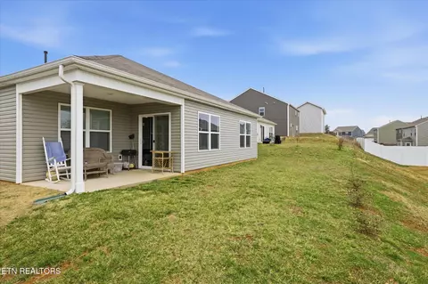 Exterior - 1237 Cole Dr, Jefferson City, TN 37760 photo 3 of 3