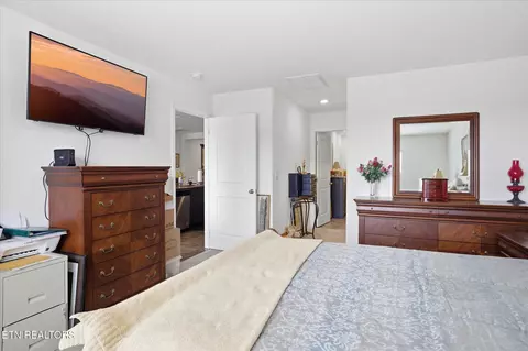 Bedroom - 1237 Cole Dr, Jefferson City, TN 37760 photo 2 of 6