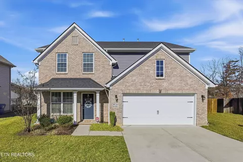 9711 Fire Tower Ln, Knoxville, TN 37922