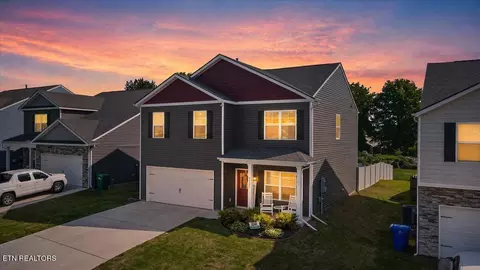 8036 Dennis Fox Ln, Knoxville, TN 37938