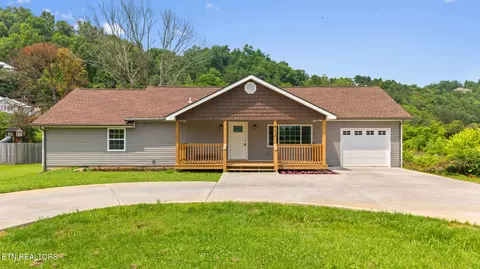 412 Apple Valley Rd, Sevierville, TN 37862