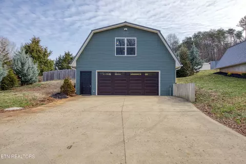 1820 Andes Rd, Knoxville, TN 37931