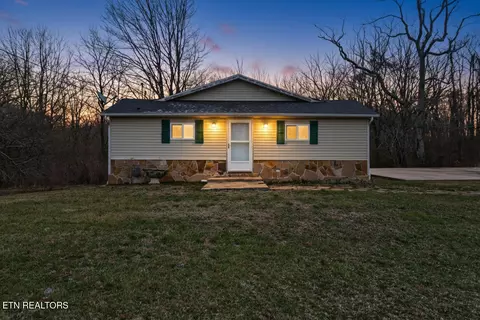 148 Hassler Ln, Crossville, TN 38555