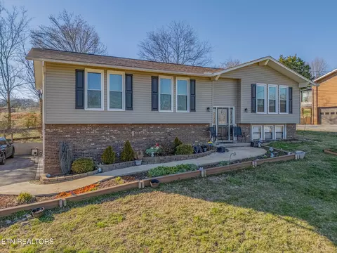 1105 Venido Dr, Knoxville, TN 37932