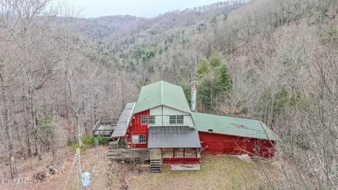 878 Little Berry Way, Del Rio, TN 37727