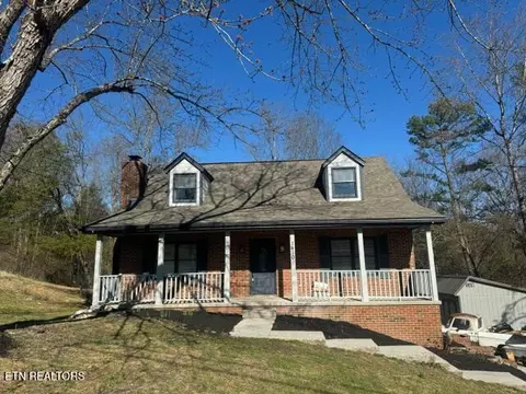 1410 Hidden Hills Dr, Clinton, TN 37716