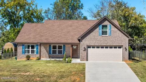 1503 Roxy Ln, Maryville, TN 37803