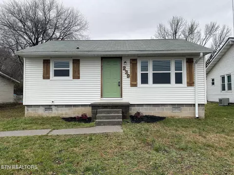 239 Radford Pl, Knoxville, TN 37917