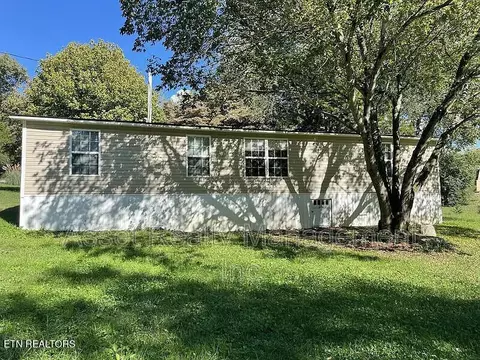 600 Jim Conner Rd, Lenoir City, TN 37772