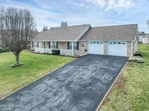 1715 Morning Glory Ct, Sevierville, TN 37862