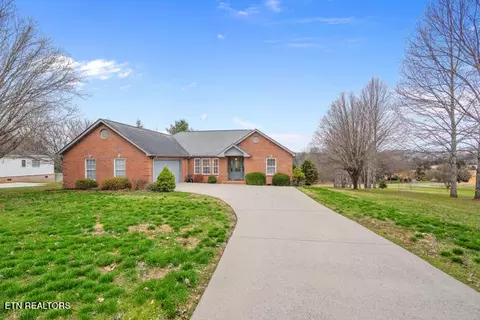 2411 Robin Ridge Dr, Maryville, TN 37801