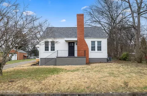 217 Waller Ave, Maryville, TN 37803