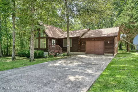 184 Devon Rd, Crossville, TN 38558